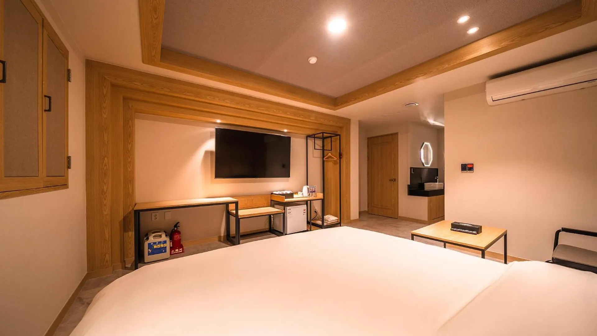 Hotel New Castle Bupyeong Incheon 2*,  Korsel