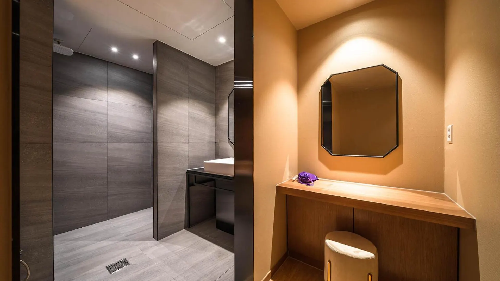 Hotel New Castle Bupyeong Incheon