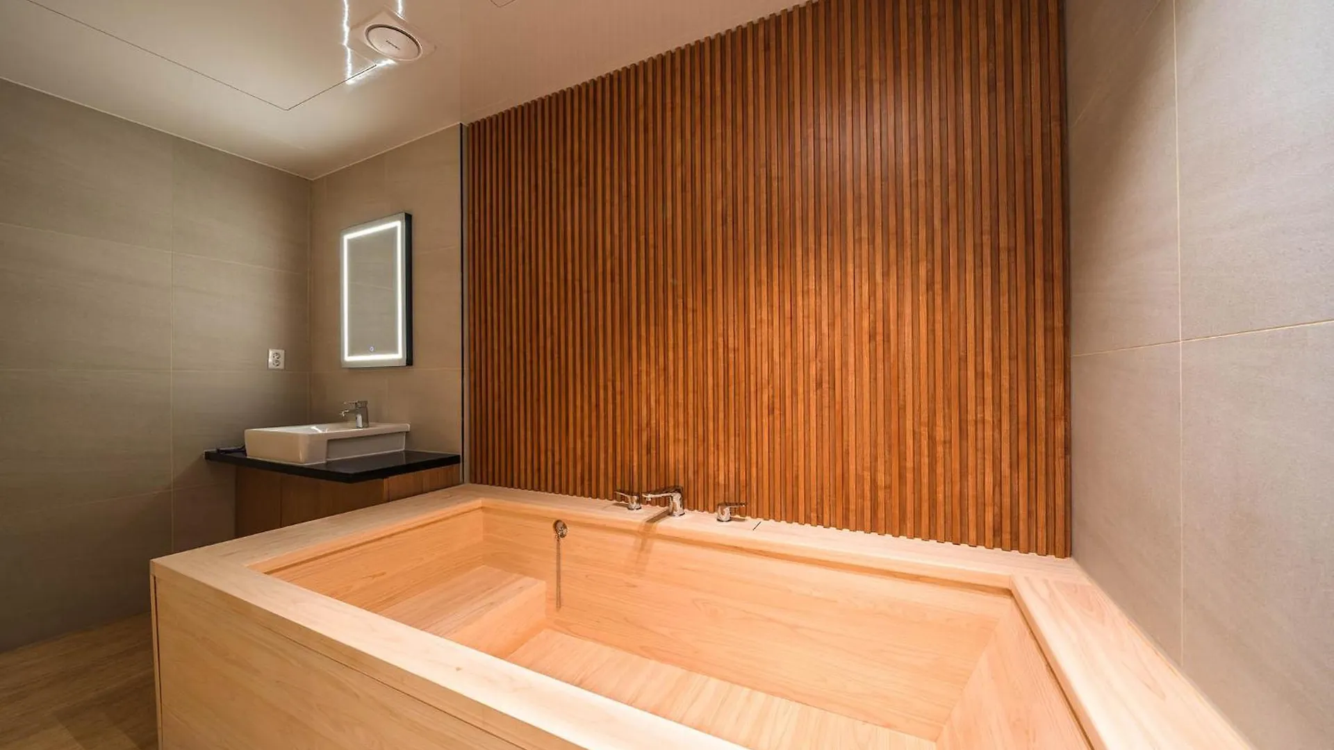 **  Hotel New Castle Bupyeong Incheon Korsel