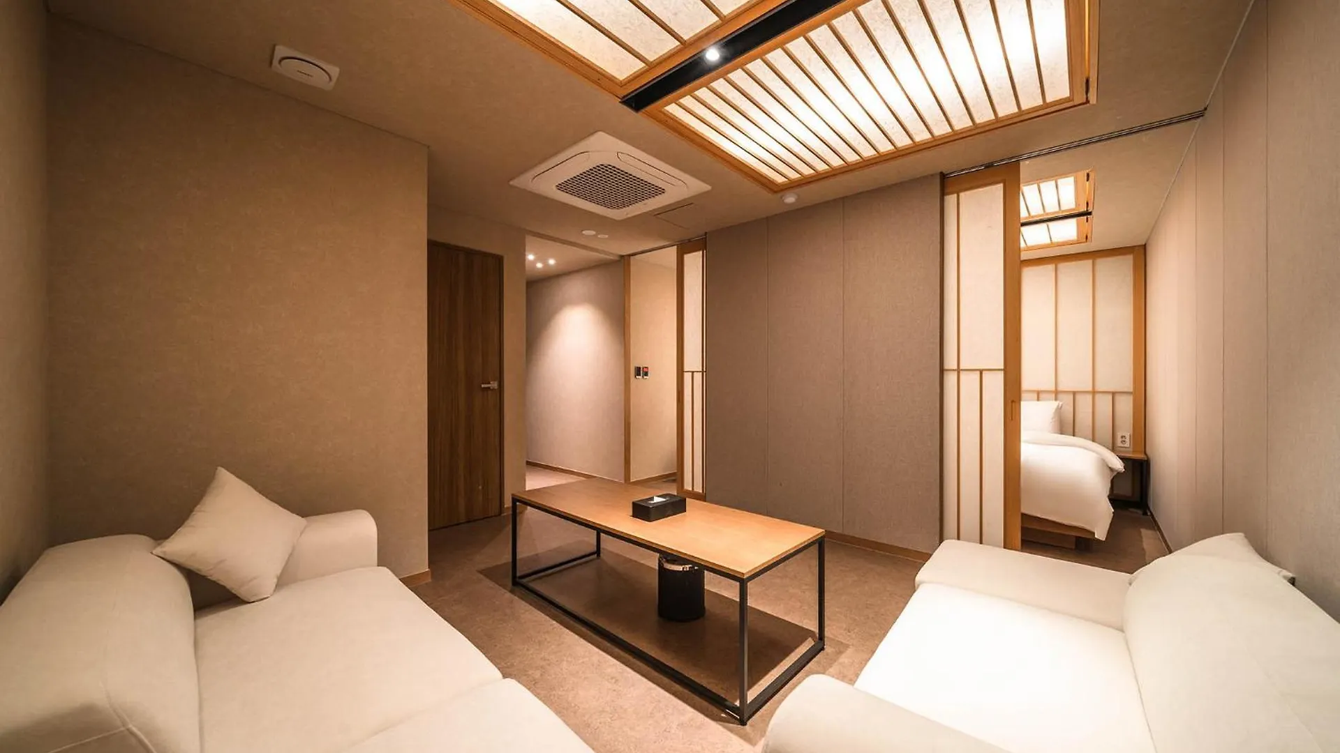 Hotel New Castle Bupyeong Incheon 2*,  Korsel